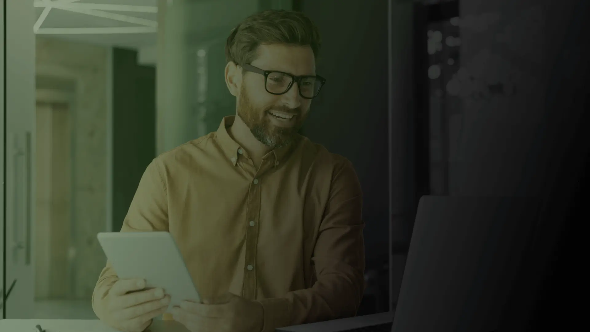 شراكة تصنع النجاح..وتوثّق الحدث1